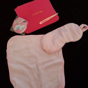 🤩3/$15! NWOT The Vintage Cosmetic Company "On Cloud Nine" travel kit - 5 pcs